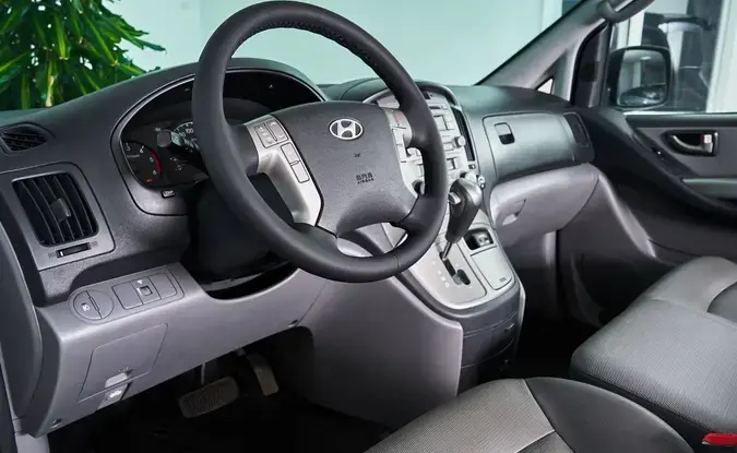 Hyundai Grand Starex