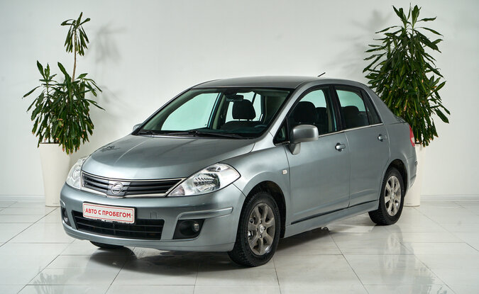Nissan Tiida