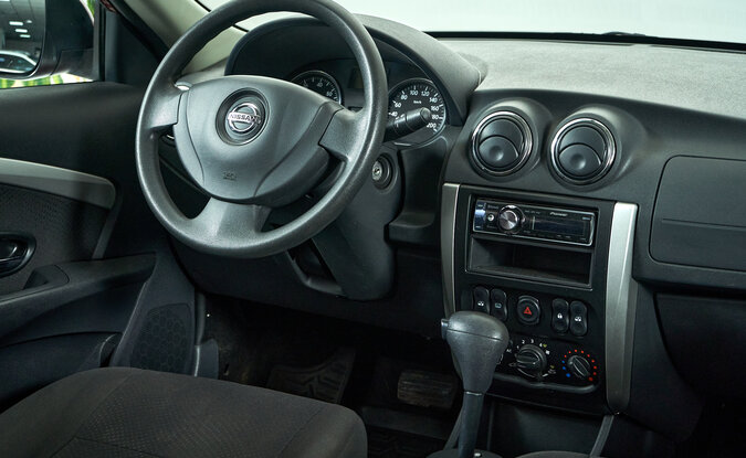Nissan Almera
