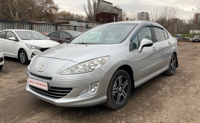 Peugeot 408