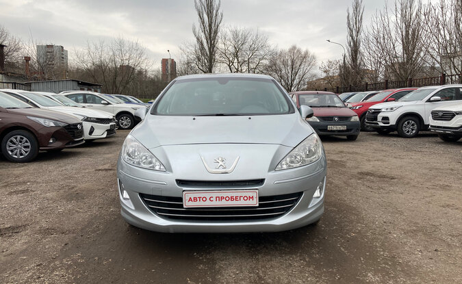 Peugeot 408