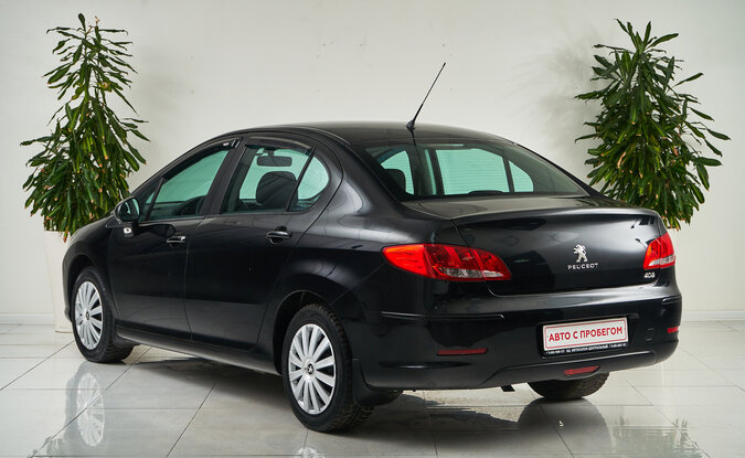 Peugeot 408