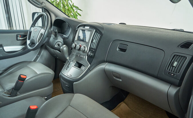 Hyundai Grand Starex