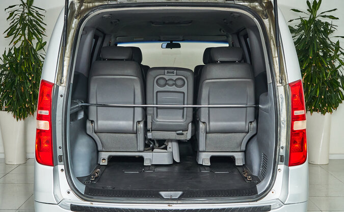 Hyundai Grand Starex