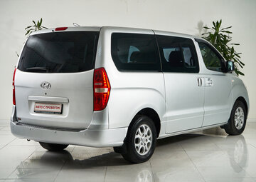 Hyundai Grand Starex Вид 5