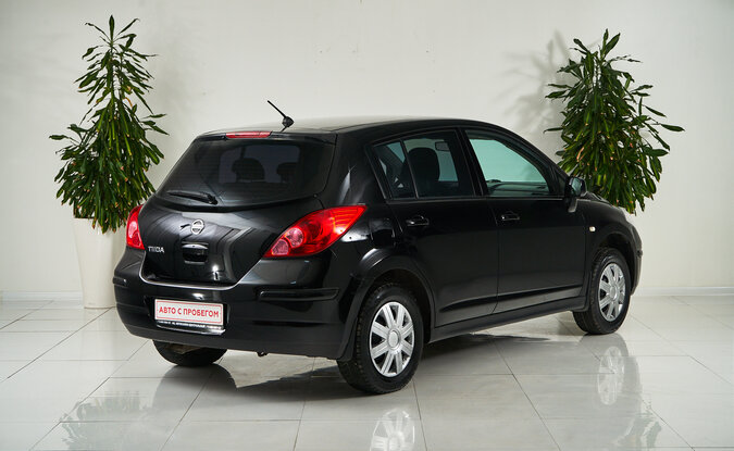 Nissan Tiida