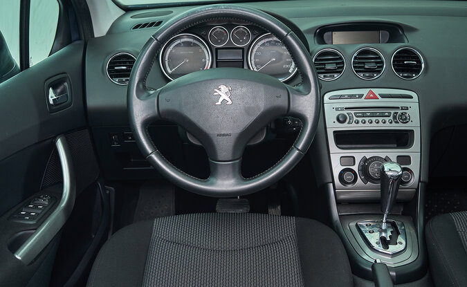 Peugeot 408