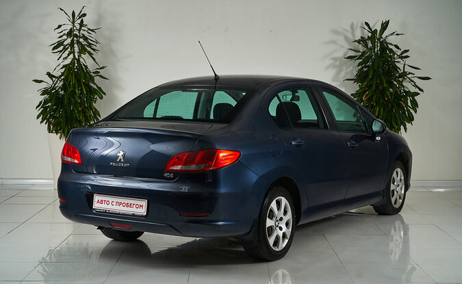 Peugeot 408