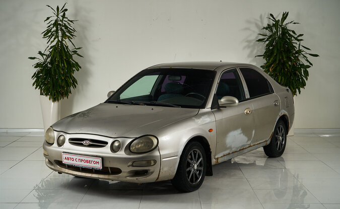 Kia Shuma