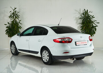 Renault Fluence Вид 4