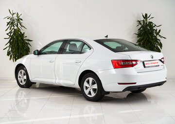 Skoda Superb Вид 4