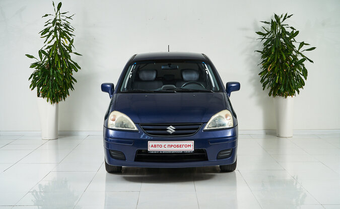 Suzuki Liana