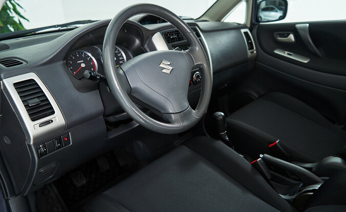 Suzuki Liana