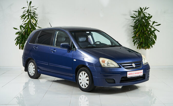 Suzuki Liana