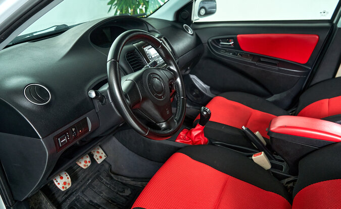 Geely MK Cross