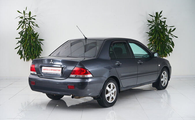 Mitsubishi Lancer