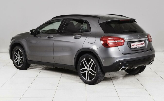 Mercedes benz GLA