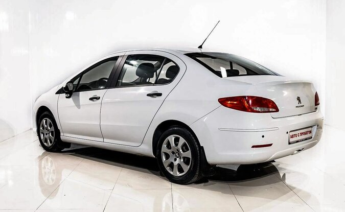Peugeot 408