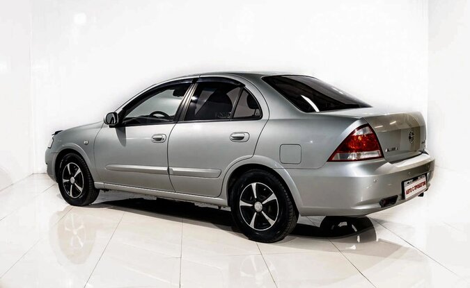 Nissan Almera
