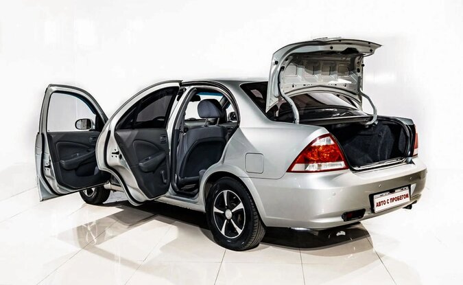 Nissan Almera
