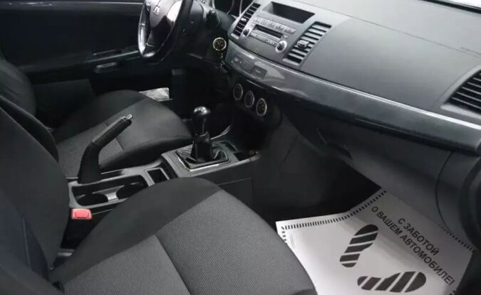 Mitsubishi Lancer