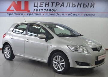 Toyota Auris Вид 3