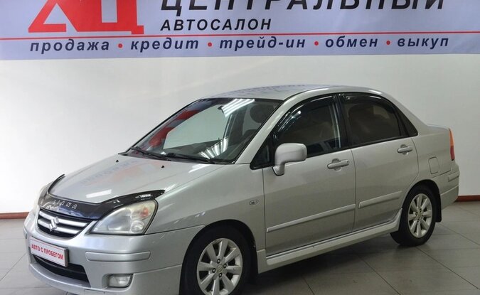 Suzuki Liana