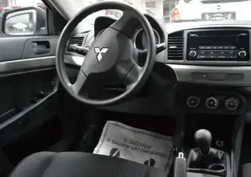 Mitsubishi Lancer Вид 3