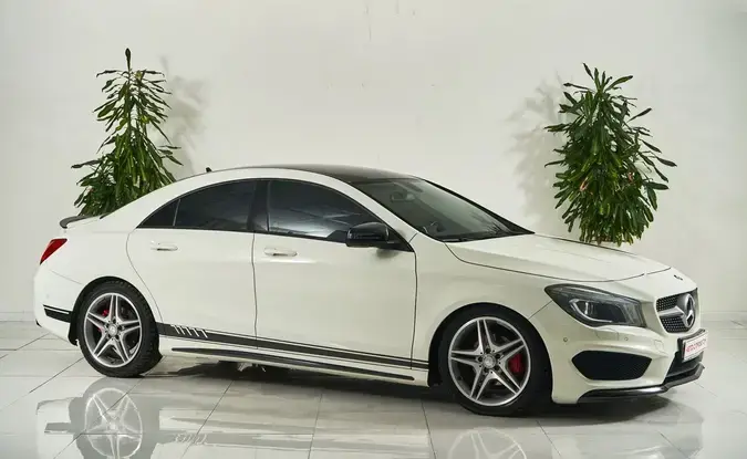 Mercedes benz CLA
